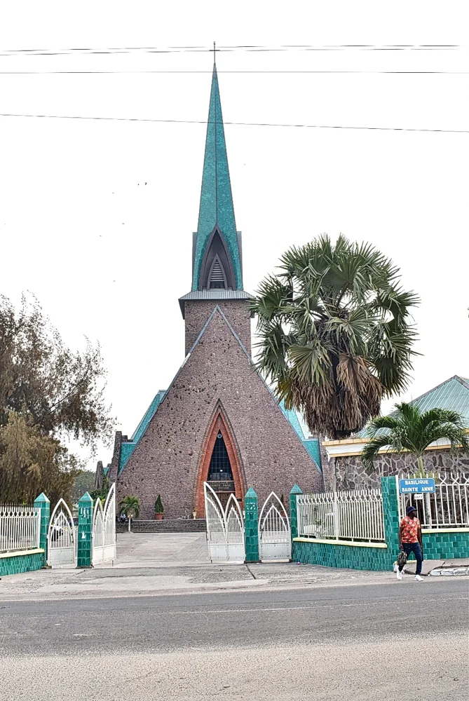 Basilica of Sainte-Anne-du-Congo in Brazzaville · Kongo