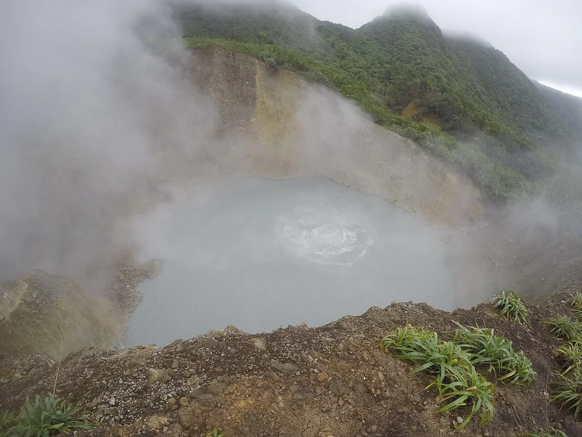 Boiling Lake · Dominika